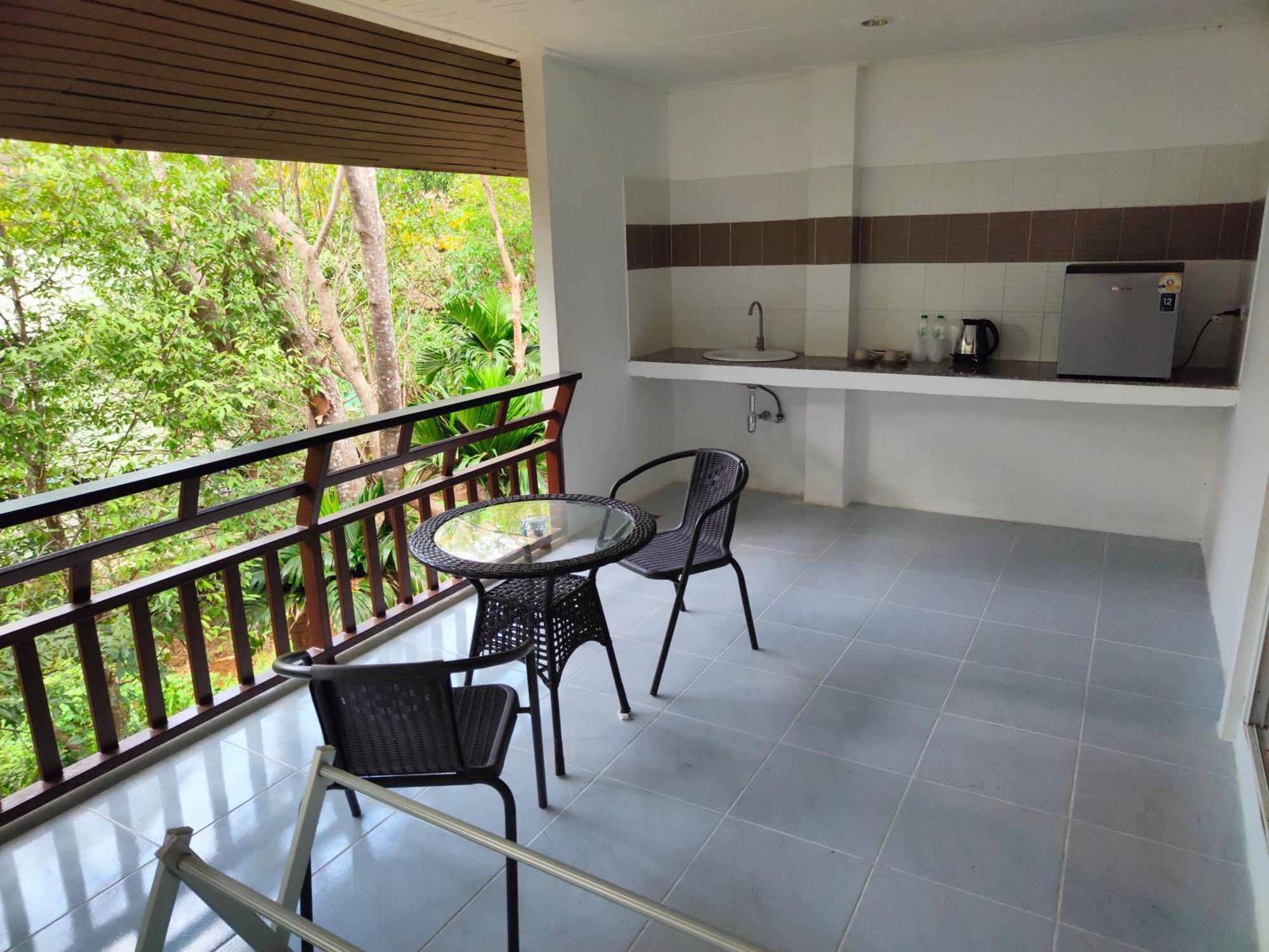 Phuket Jungle Experience Resort Karon Exterior foto