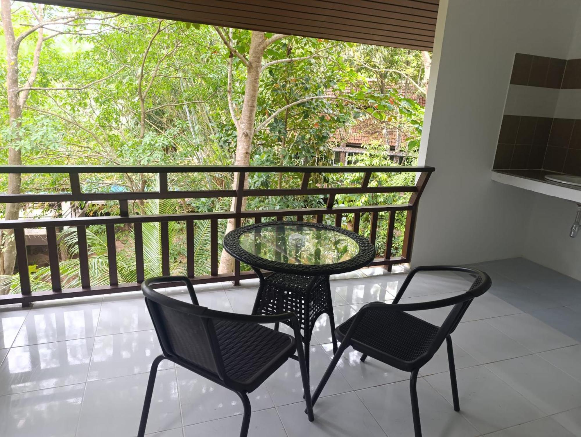 Phuket Jungle Experience Resort Karon Exterior foto